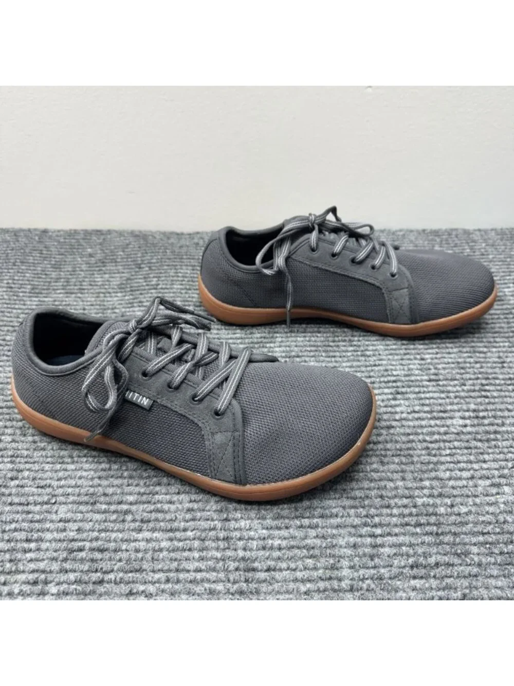 WHITIN Wide Barefoot Shoes Mens 8US/41EU Gray Gum Minimalist Zero Drop Sneaker